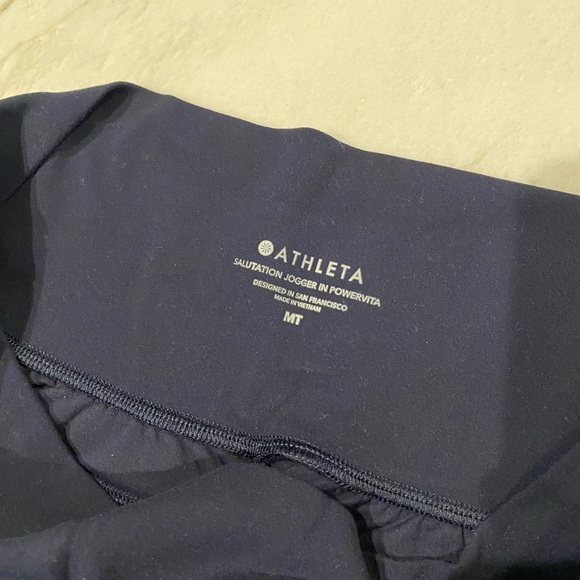 Athleta salutation joggers - Picture 8 of 9